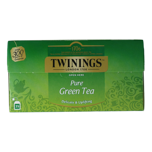 Twinings Pure groene thee in a box with 25 tea bags, natural green tea leaves visible in the image.