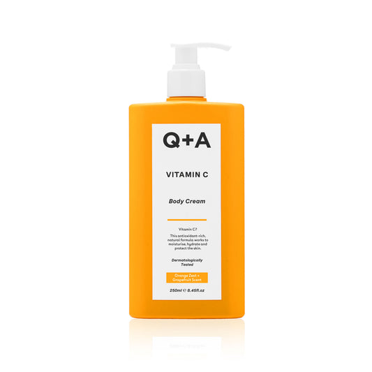 Q+A Bodycream with vitamin C, 250ml, nourishing body moisturizer in a white pump bottle, ideal for smooth, hydrated skin.