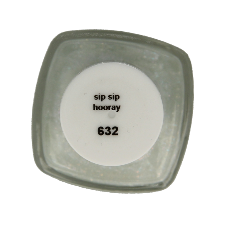 Essie Gifting shade 632 Sipsip makeup bottle, 13.5ml nail polish in a clear glass bottle with a black cap, ready for gifting.