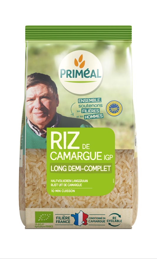 Primeal bio halfvolkoren langgraan Camargue rice in a 1kg package, whole grain rice with natural grains and organic packaging.