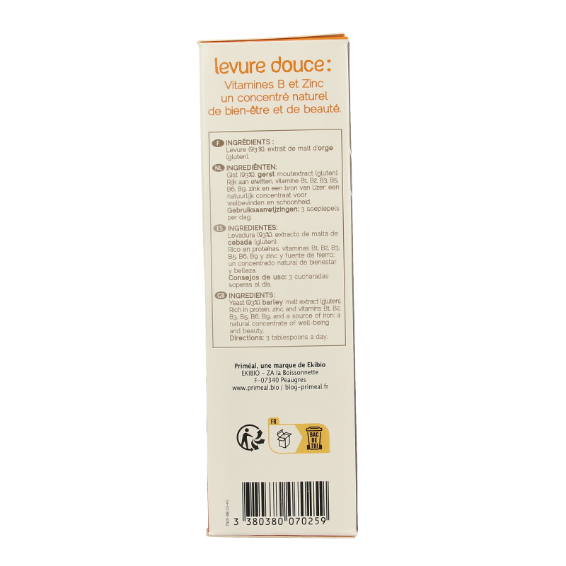 Primeal Milde gistvlokken 150g, raw superfood flakes with natural texture, displayed in a clear package.