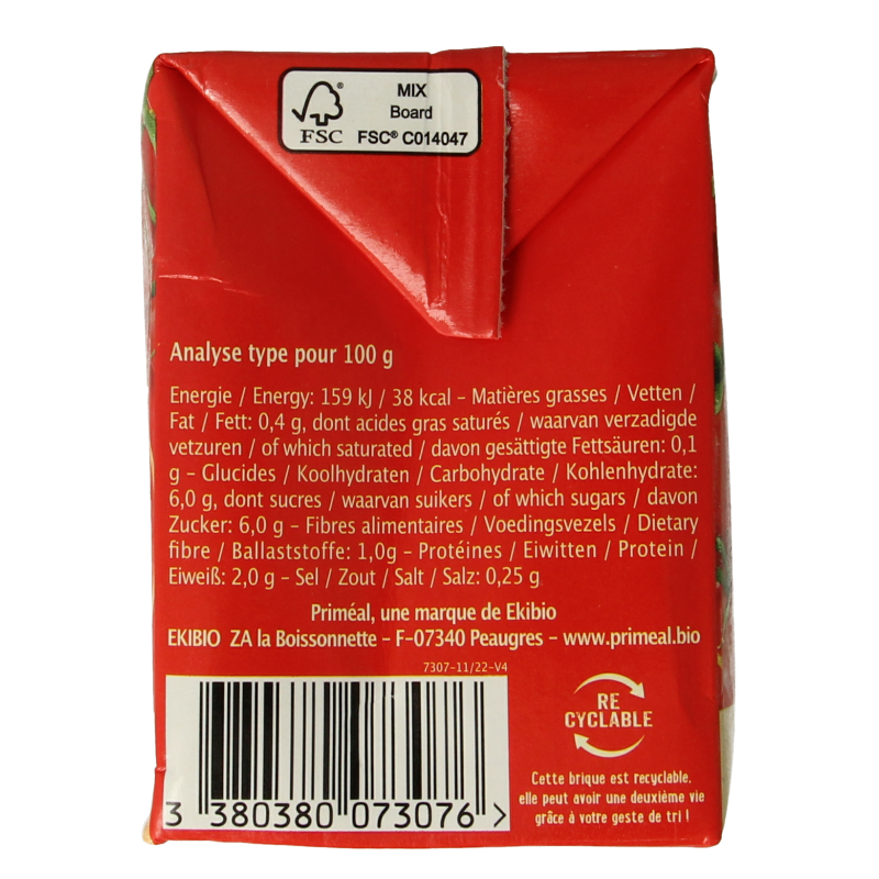 Primeal bio tomato puree in a 500g jar, showcasing smooth, vibrant red sauce perfect for cooking and flavoring dishes.