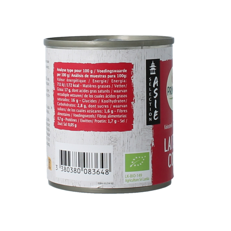 Coconut milk in a Primeal bio bottle, 225ml, used for sauces and flavoring in cooking.