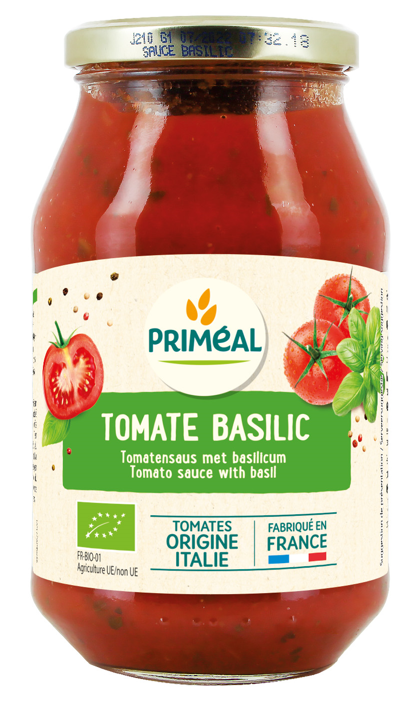 Primeal tomato basil pasta sauce in 510g jar, organic sauce for pasta and cooking, with fresh tomato and basil ingredients.