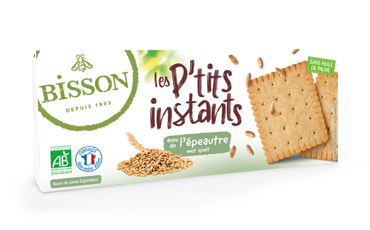 Bisson Les Petits Instants spelt bio cookies on a plate, showing golden-brown, round organic biscuits with spelt flour.