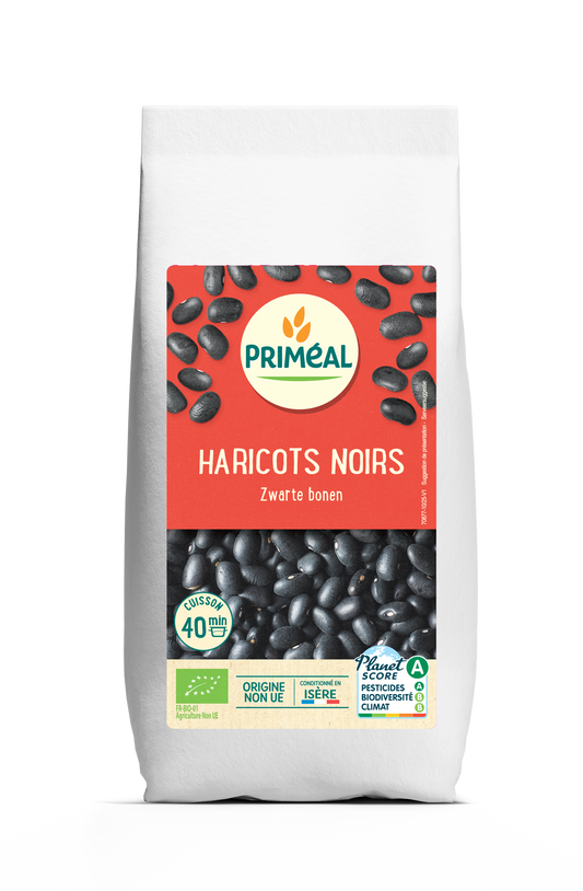Primeal organic black beans in 500g package, fresh and dried, ready for cooking or meal preparation.