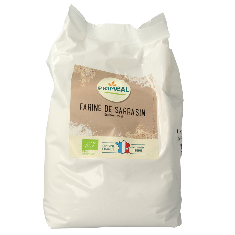 Primeal organic buckwheat flour in a 1 kg bag, suitable for baking and gluten-free recipes.
