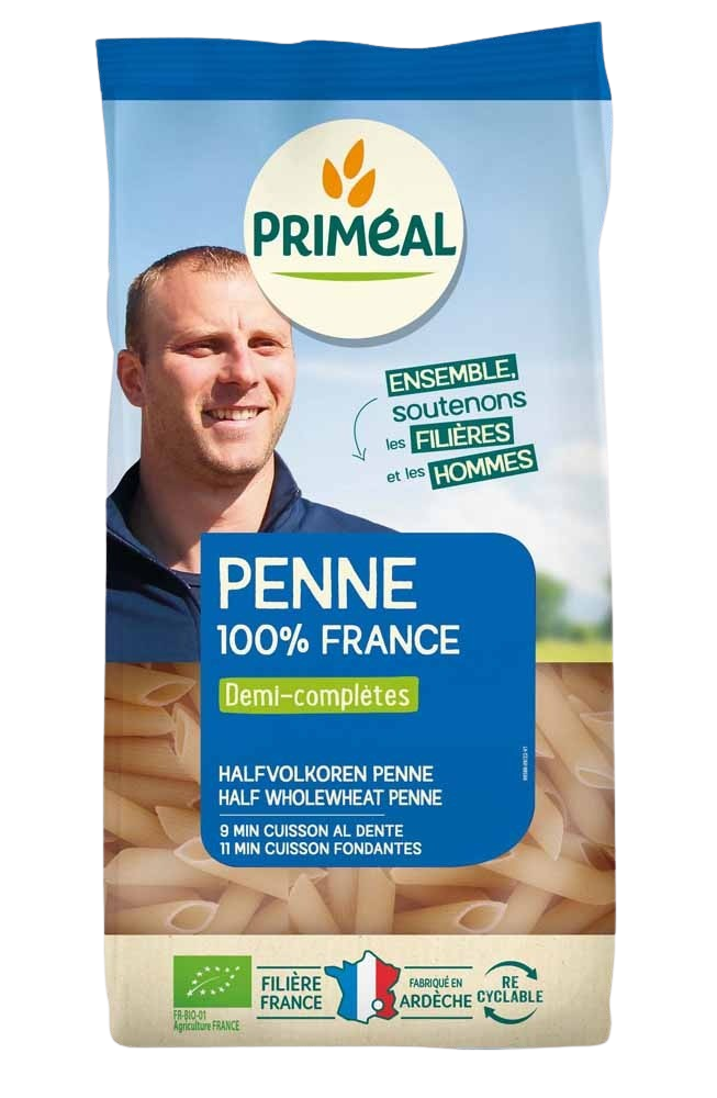 Primeal halfvolkoren penne pasta in a 500g package, made from organic whole wheat for a nutritious meal.