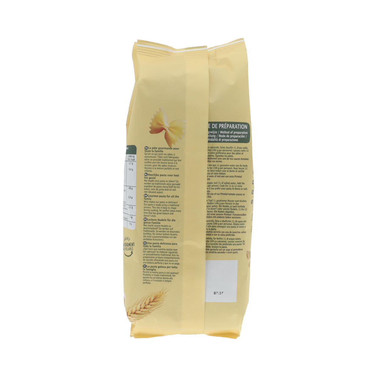Primeal bio volkoren farfalle pasta in 500g package, showing whole wheat pasta shapes on the front of the package.