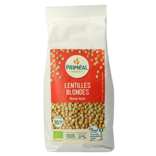 Primeal bio blond lentils in a 500g package, shown with fresh vegetables and potatoes, highlighting organic legume product.