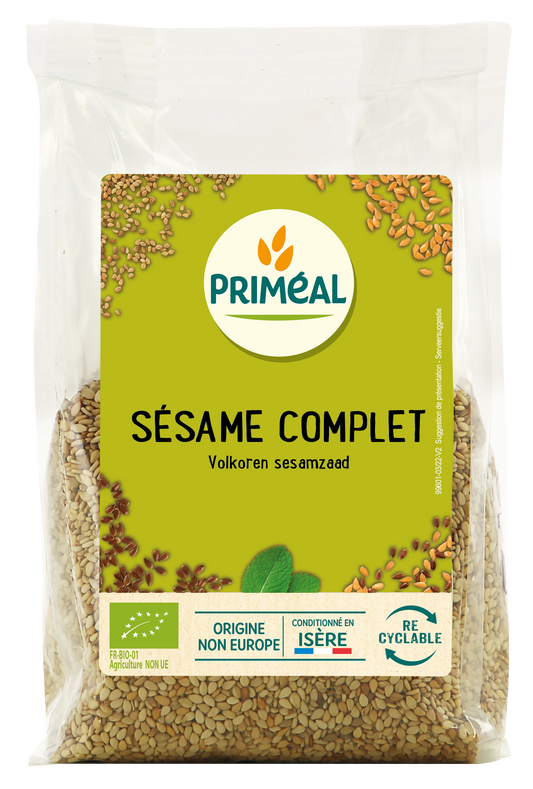 Primeal organic whole sesame seeds in a 250g package, raw superfood with natural brown sesame seeds on a white background.