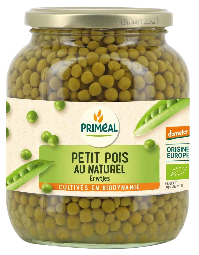 Organic Primeal Doperwten bio, 680g pack of fresh green peas in a clear plastic bag.
