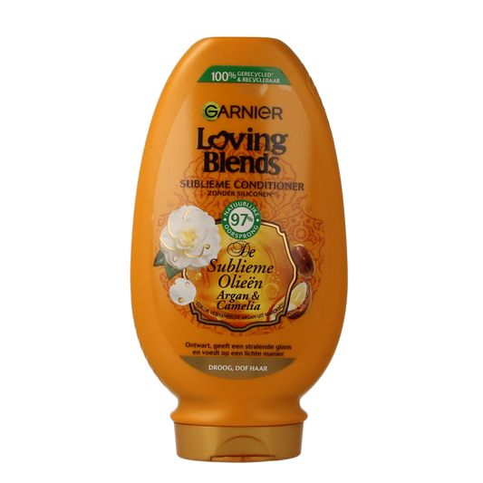 Garnier Loving Blends conditioner with argan and camellia, 250ml, in a pump bottle for nourishing hair care.