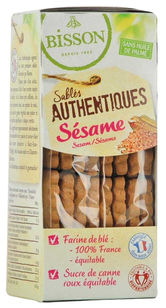 Bisson Zandkoekjes sesam, 175g, authentic organic Dutch biscuits with sesame seeds on a white plate.