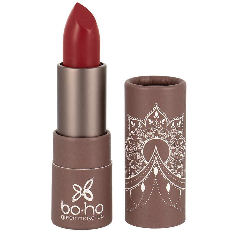 Boho Green Makeup groseille 103 matte lipstick in 3.5g with a green makeup branding, showing the lipstick's bullet and packaging.