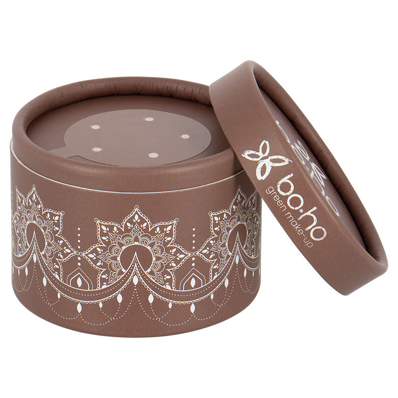 Boho Green Makeup mineral loose translucent face powder in 10 grams, white, for a natural matte finish