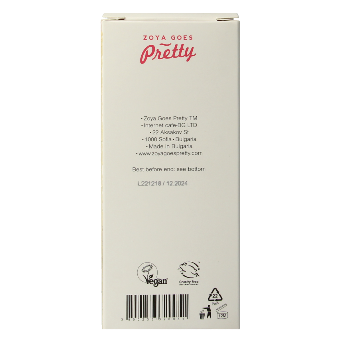 Zoya Goes Pretty Light moisturizing facial spray in a 50ml bottle, designed for facial skincare and hydration.