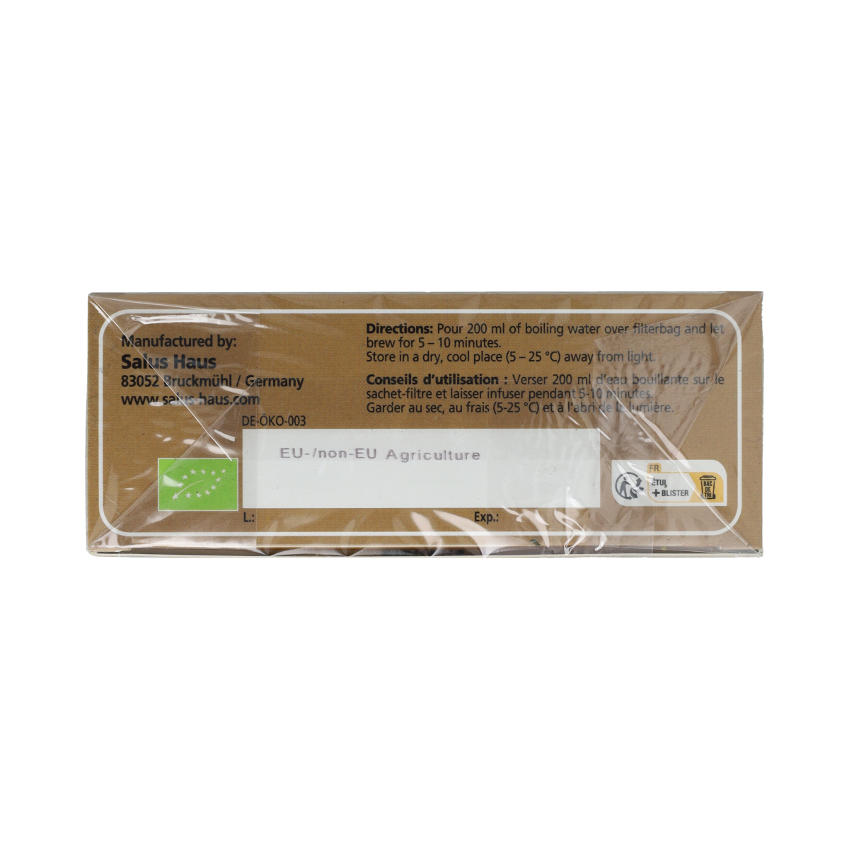 Organic Salus Brandnetel thee in a box of 15 tea bags, showcasing herbal tea with fresh green tea leaves and packaging.