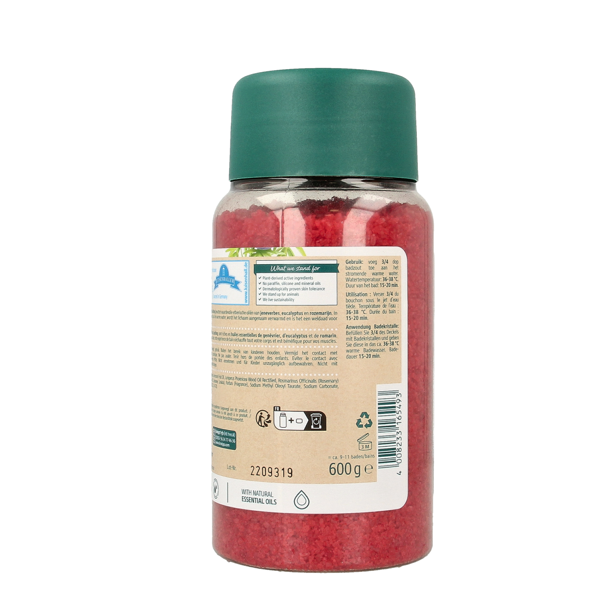 Kneipp Muscle Soothing Bath Crystals with juniper berries in a 600g package, designed for relaxing baths and muscle comfort.