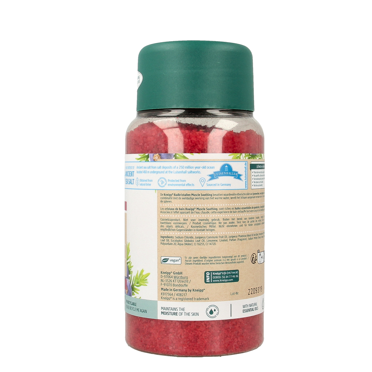 Kneipp Muscle Soothing Bath Crystals with Juniper in a 600g jar, designed for relaxing bath and shower experiences.