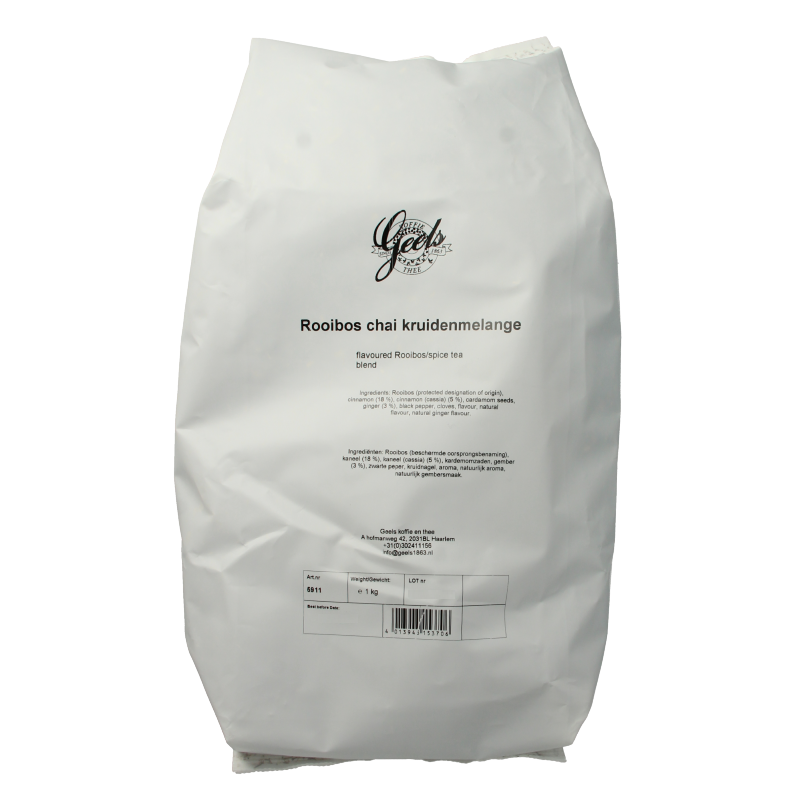 Geels Rooibos chai in a 1kg package, featuring a box of herbal tea with Rooibos and spices, on a neutral background.