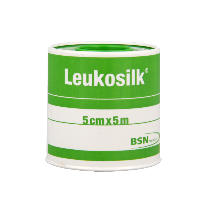 Leukosilk Hechtpleister 5m x 5cm adhesive bandage for secure wound coverage, shown on a white background.