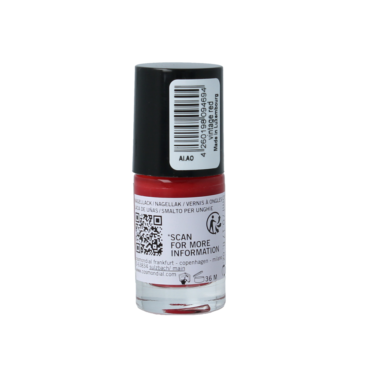 Benecos Natural Beauty vegan nail polish in vintage red, 20-free, plant-based, 5ml make-up product with vibrant red color.