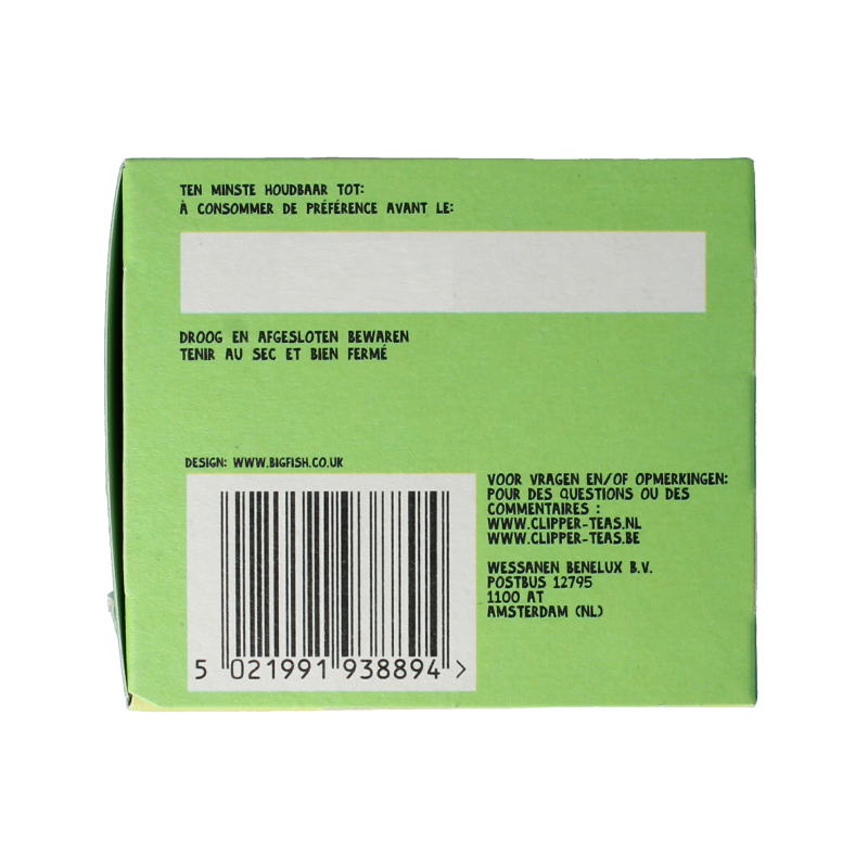Box of Clipper Green Tea Bio with 20 tea bags, featuring natural green tea leaves on the packaging.
