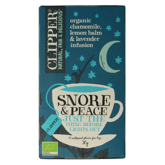Clipper Snore & Peace bio coffee and tea sachets, eco-friendly packaging, with fresh coffee beans and tea leaves in a natural setting.
