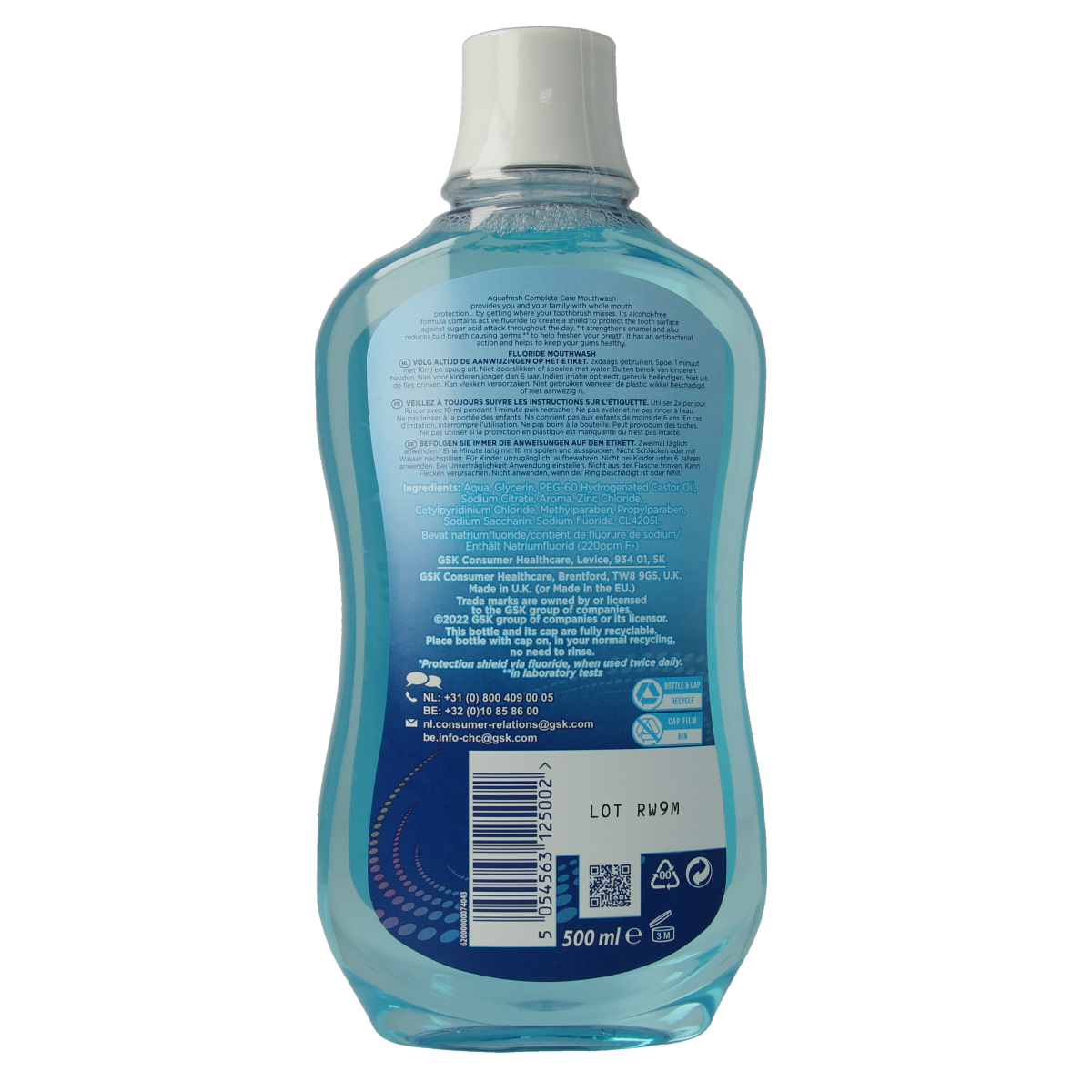 Aquafresh Complete Care mouthwash bottle, 500ml, in a clear plastic container with a blue and white label for oral hygiene.