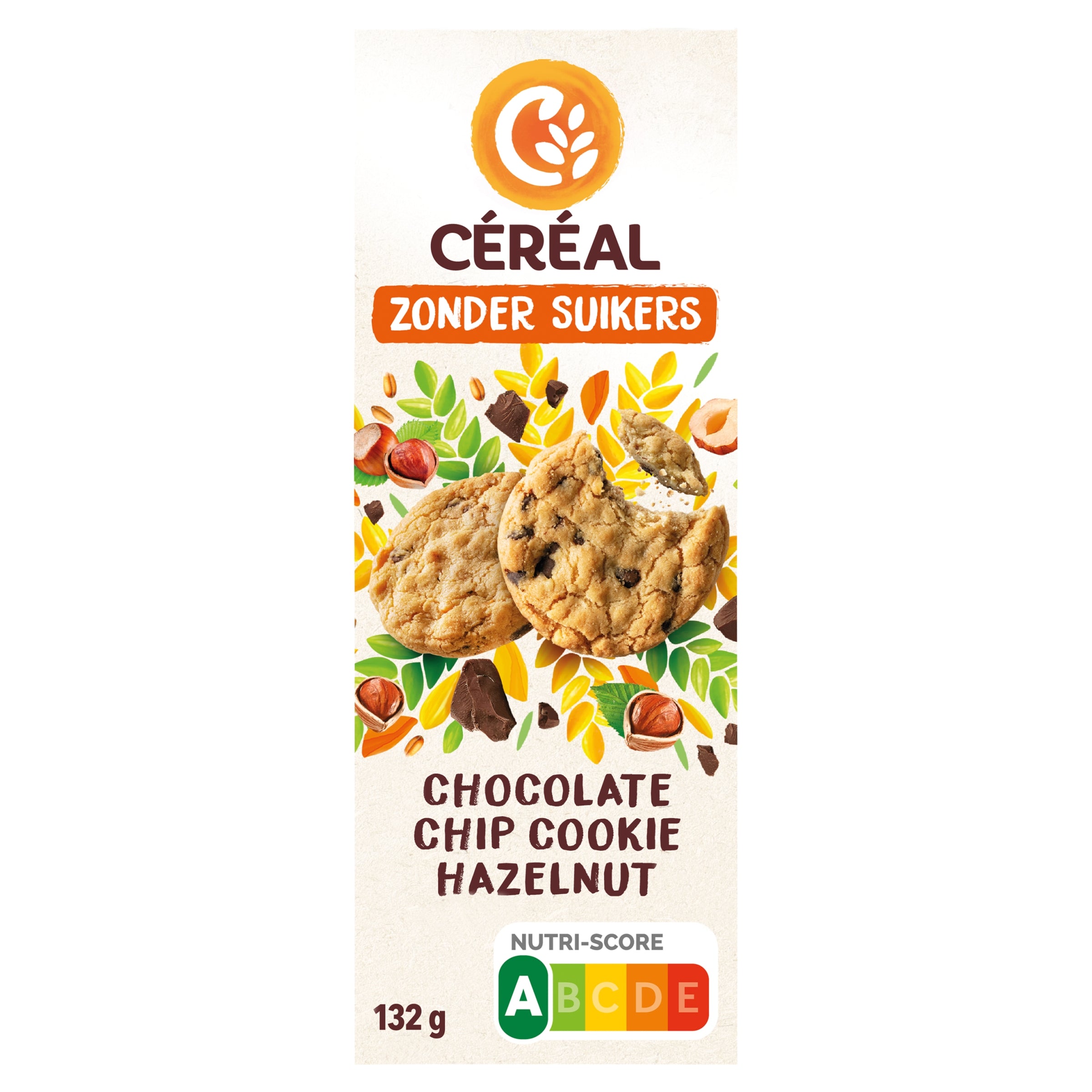 Cereal chocolate chip cookies with hazelnuts, no added sugars, 130g, shown in a close-up of the baked koeken.