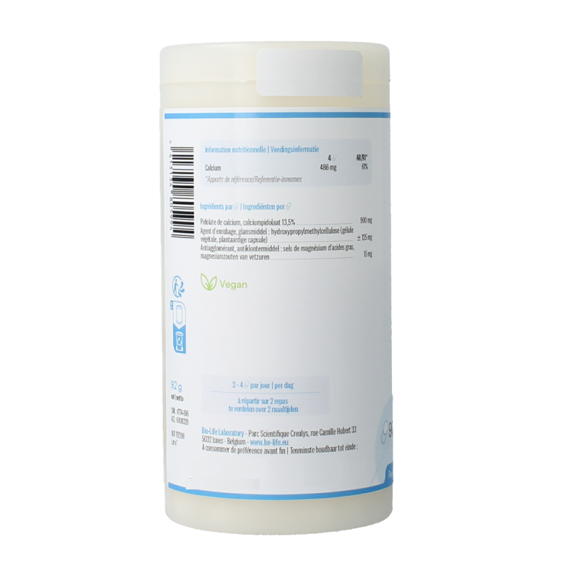 Be-Life Calci 900 vegetarian mineral capsules, showing a close-up of the supplement bottle and capsules on a white background.