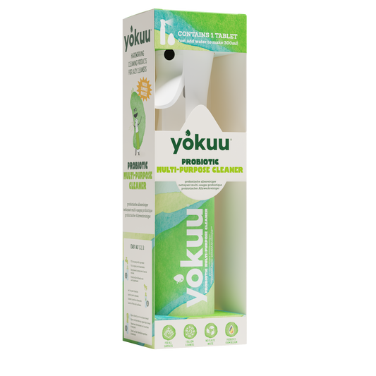 Yokuu Allesreiniger starter kit with cleaning spray bottle and accessories for household cleaning tasks.
