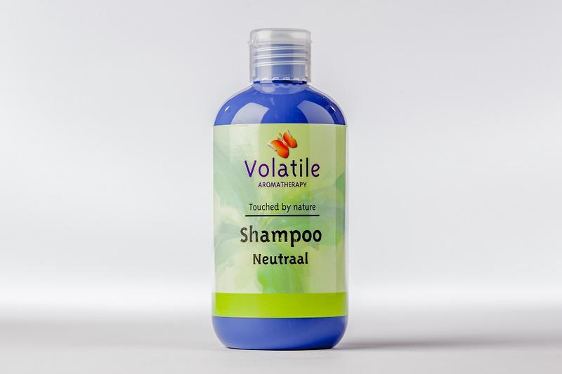 Volatile neutraal shampoo bottle, 250ml, with white label and flip cap, designed for gentle hair cleansing.