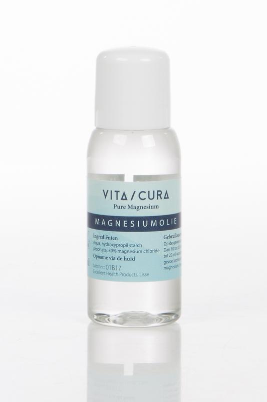 Vitacura Magnesium olie 50ml bottle for body care, with a clear label and pump dispenser on a white background.