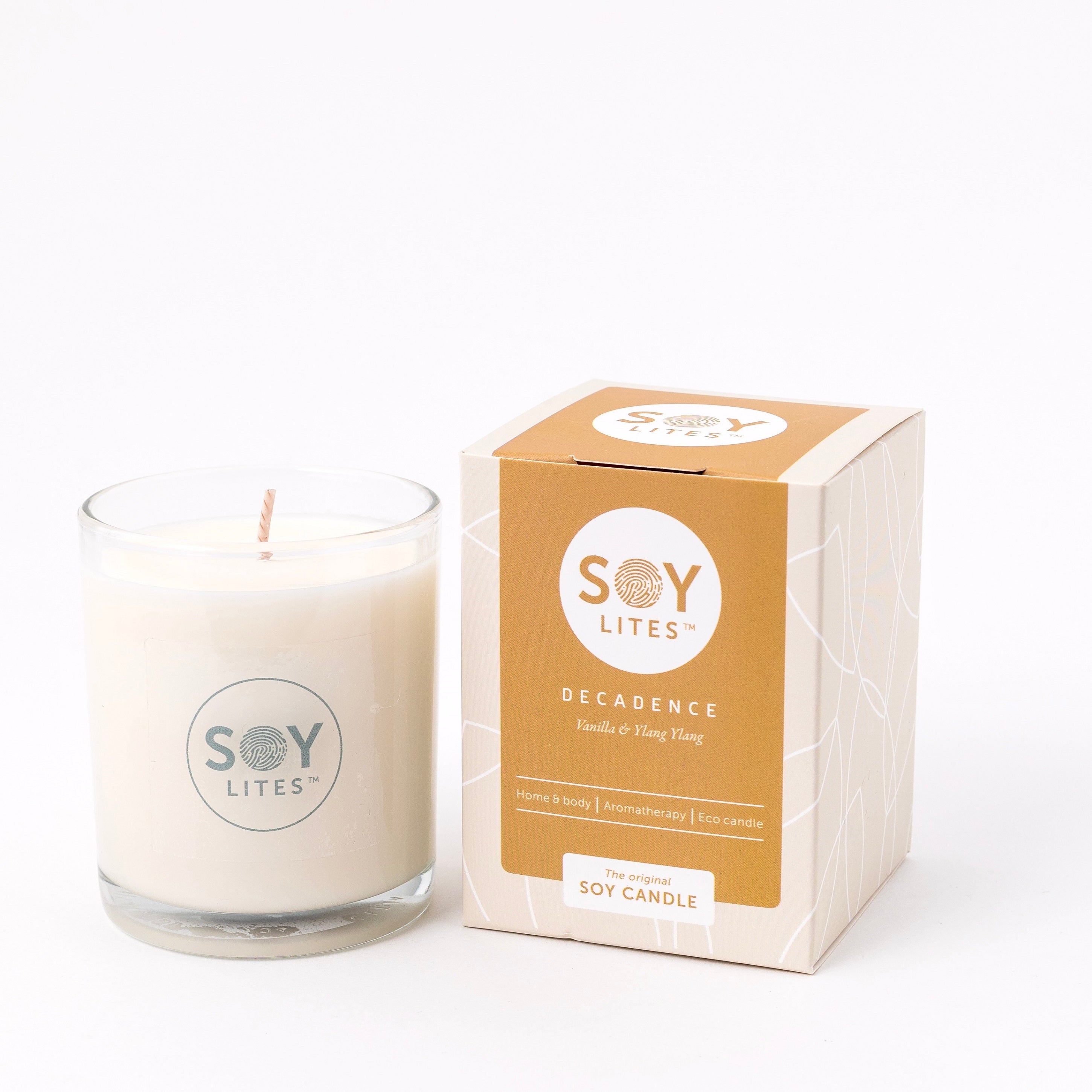 Soylites Soja Geurkaars Decadence in 220ml glass jar, soy wax candle with elegant design and warm ambient lighting.