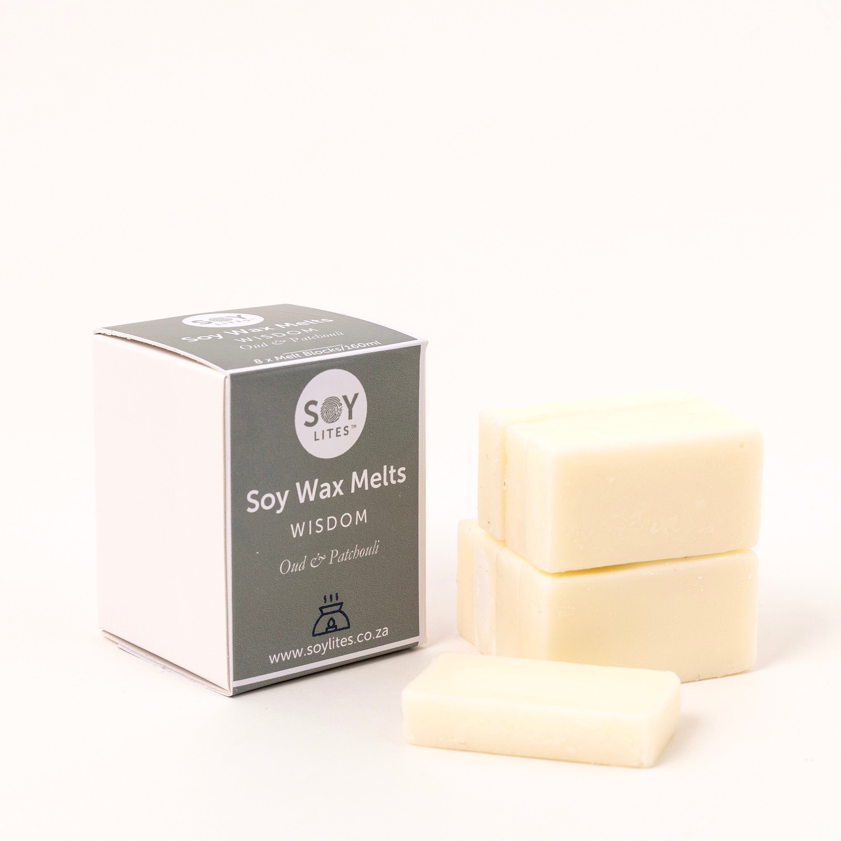 Soylites Soja wax melts in wisdom scent, 8-piece set, natural soy candles with warm, inviting appearance.