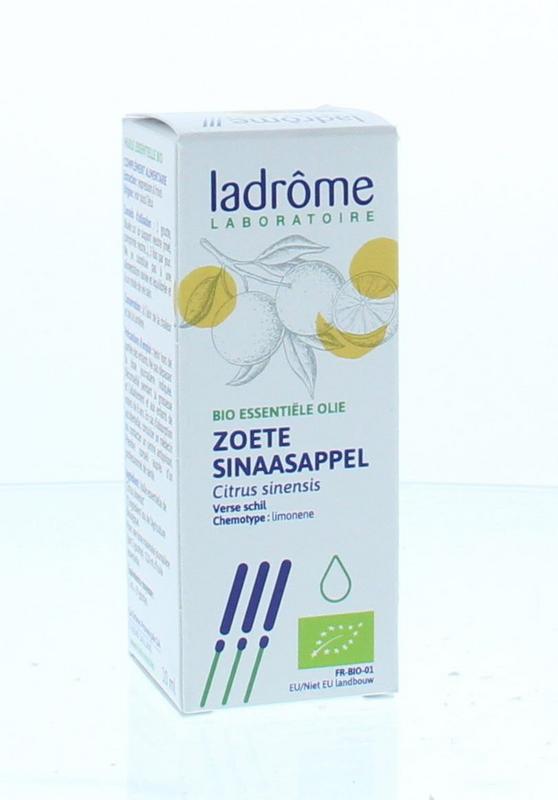 Ladrome Sinaasappel olie bio, 10ml, in a small bottle, showcasing natural orange essential oil for herbal preparations.