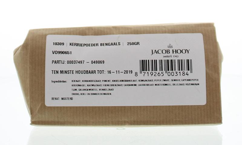 Jar of Jacob Hooy Kerriepoeder Bengaals, a 250g spice blend for cooking, with vibrant yellow-orange color and seasoning texture.