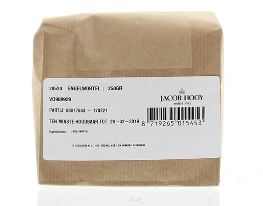 Sliced Engelwortel (angelica root) in a 250g package by Jacob Hooy, a natural herbal ingredient for cooking and remedies.
