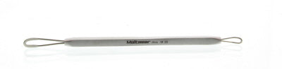 Malteser Comedonedrukker dubbele lus M35/54 staalwaren, close-up of the tool used for metalworking tasks.