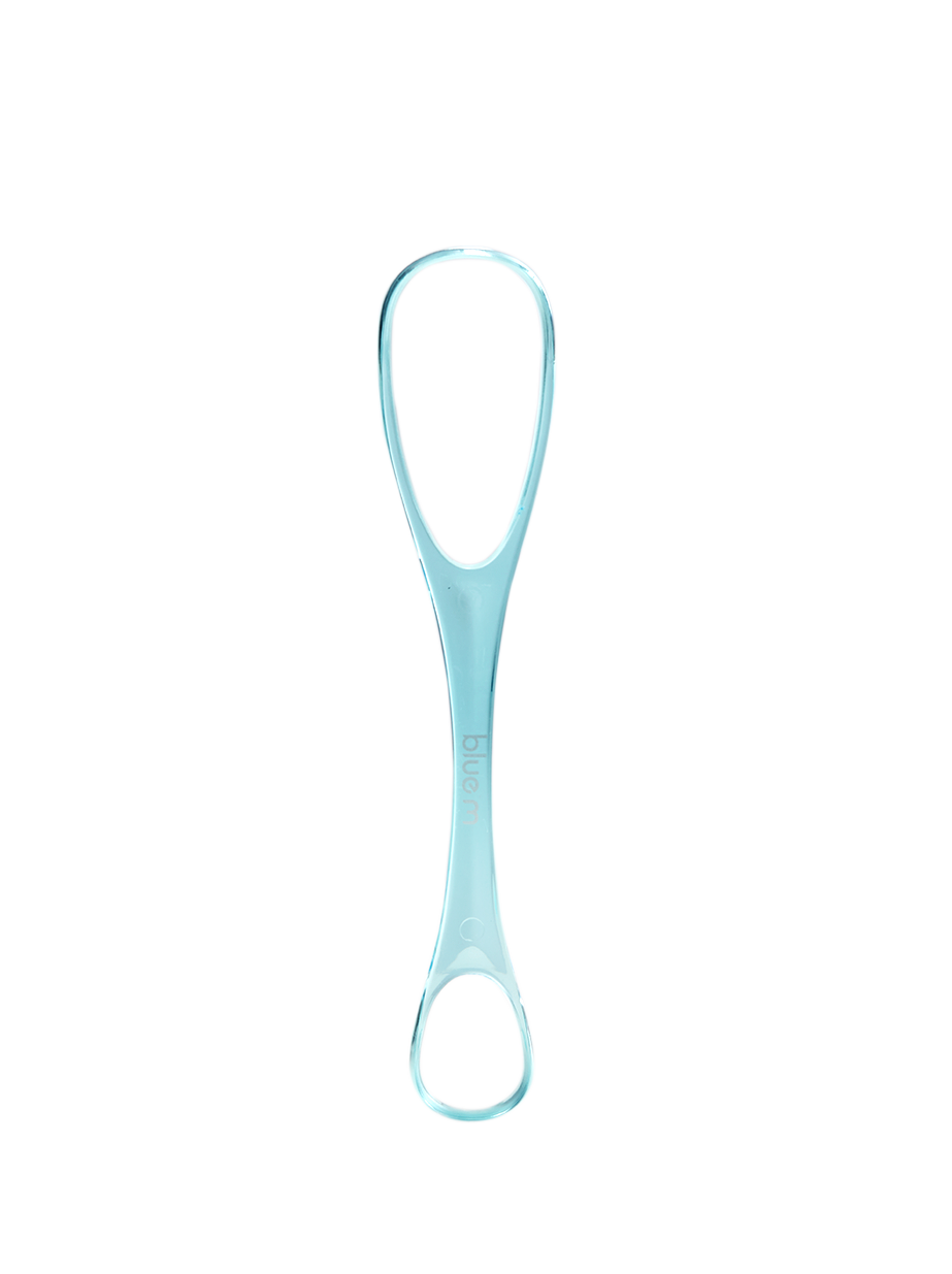 Bluem Tongschraper for oral hygiene and brushing control, 1 piece, shown with close-up of the toothbrush in hand.