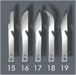 Steriele Malteser scalpels with 5cm blades, stainless steel, shown in a box, 100 pieces in a packaging, for medical use