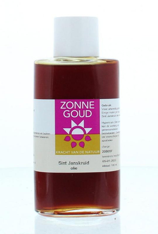 Zonnegoud Sint Janskruid olie in 100ml bottle, herbal preparation with golden yellow hue, used for natural skin and mood support.