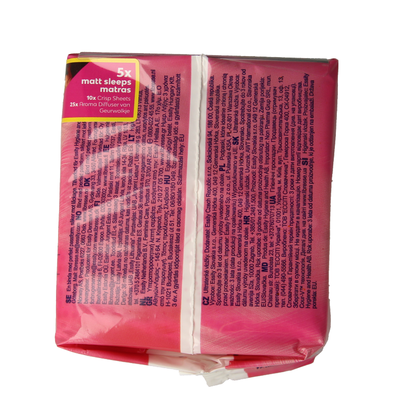Libresse Ultra normal wing sanitary pads, 14-pack, with winged design for secure fit and absorbency.