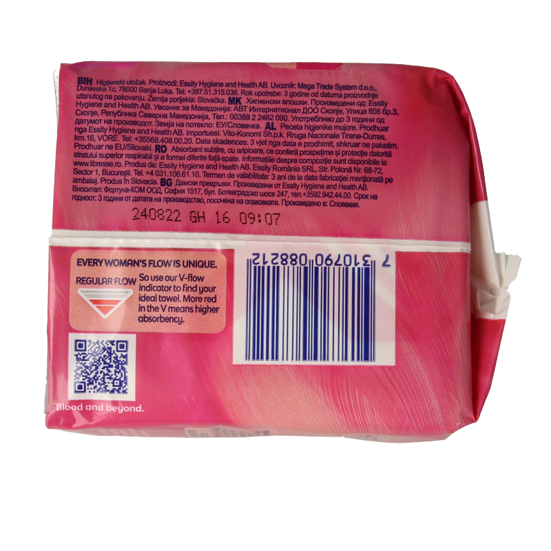 Libresse Ultra Normal Wing sanitary pads in a pack of 14, featuring white wings and absorbent surface for women.