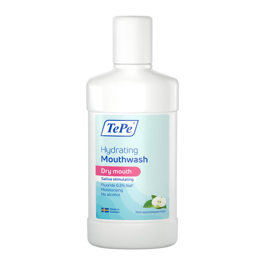 TePe Hydraterende mild mondspoeling met appel en pepermunt, 500 ml, voor verfrissende en zachte mondverzorging.
