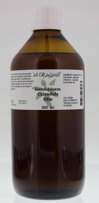 Cruydhof Calendula body oil in 500ml bottle, natural body care product with calendula flowers for soothing skin.