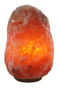 Esspo Himalayazoutlamp 7.1-10kg, natural Himalayan salt lamp on a wooden base, showcasing its warm glow and unique salt crystal formation.