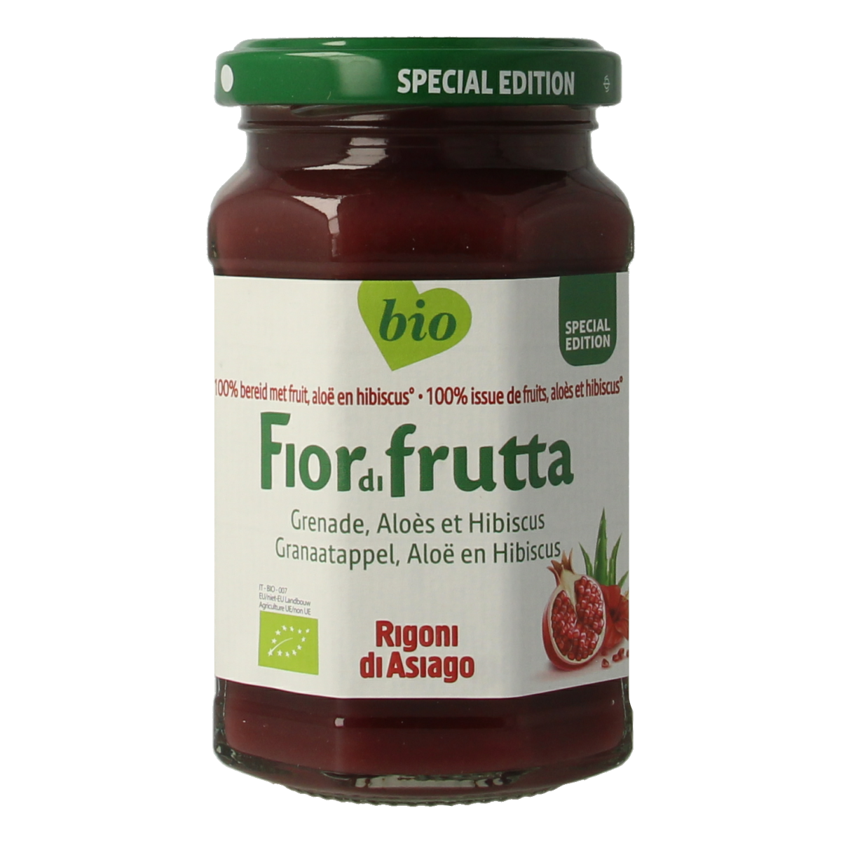Fiordifrutta Granaatappel aloe hibiscus organic spread on bread, showcasing vibrant red jelly with fruit pieces and floral ingredients.